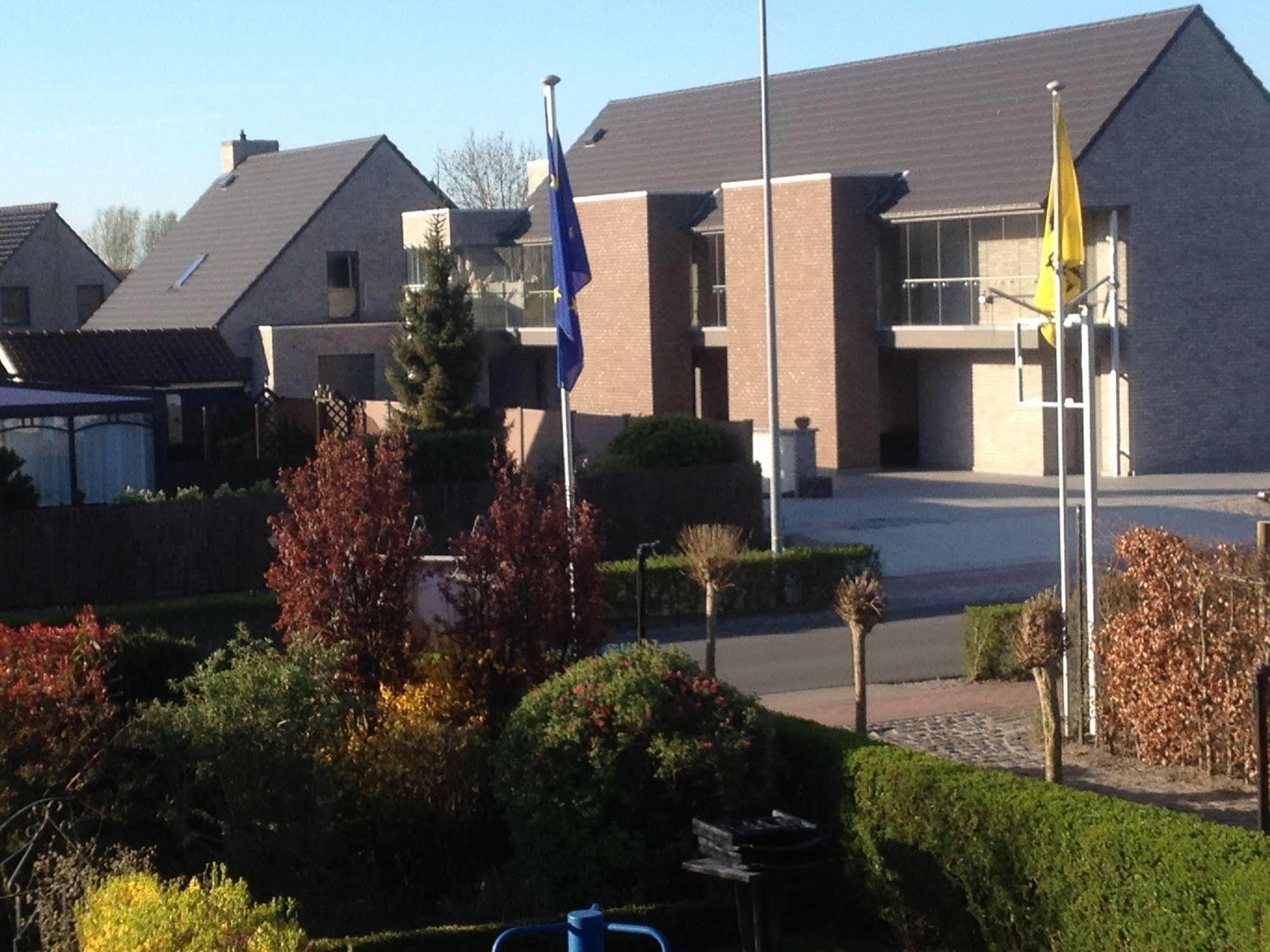Logies Ternier Bed and Breakfast Nieuwpoort Buitenkant foto