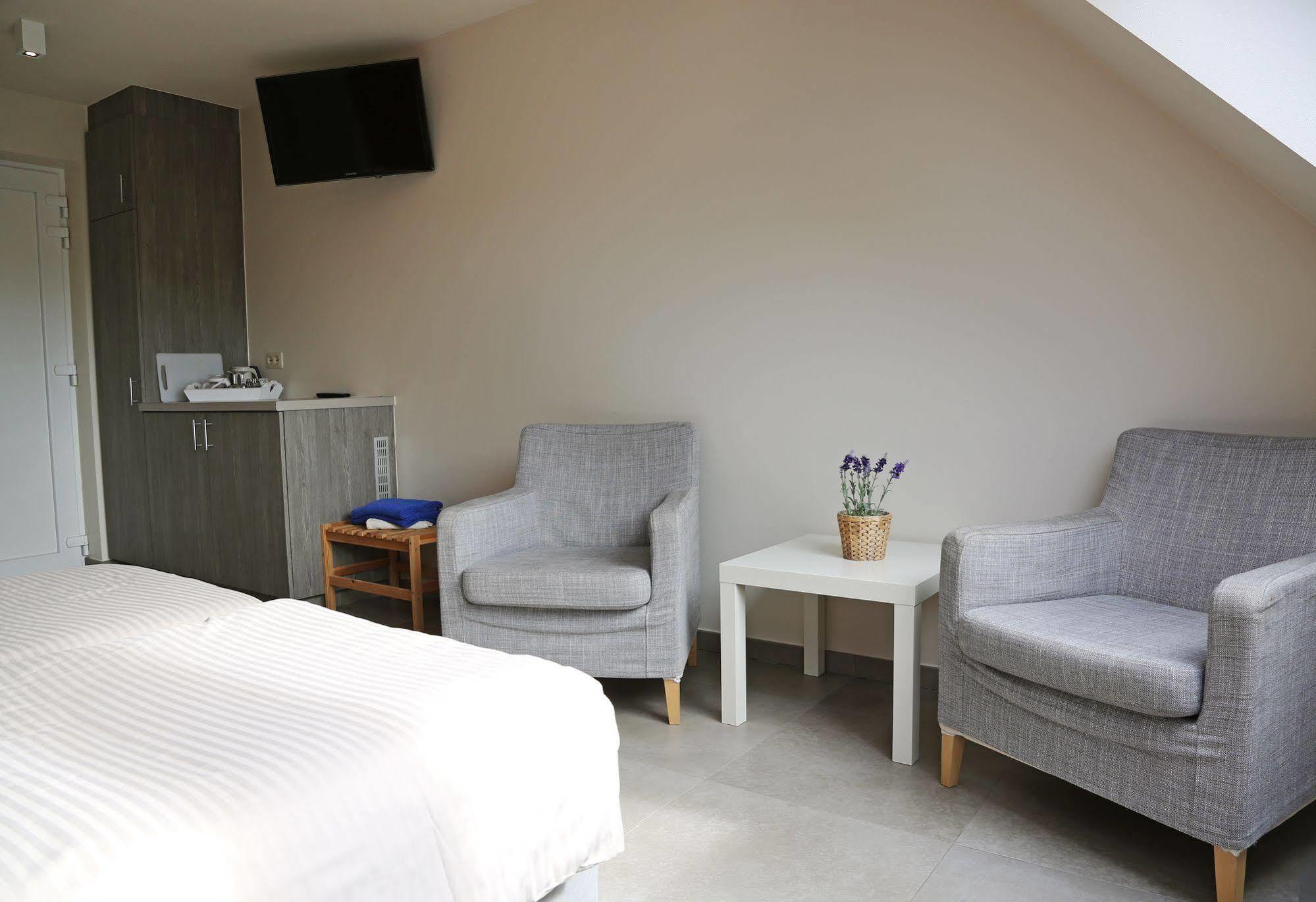 Logies Ternier Bed and Breakfast Nieuwpoort Buitenkant foto